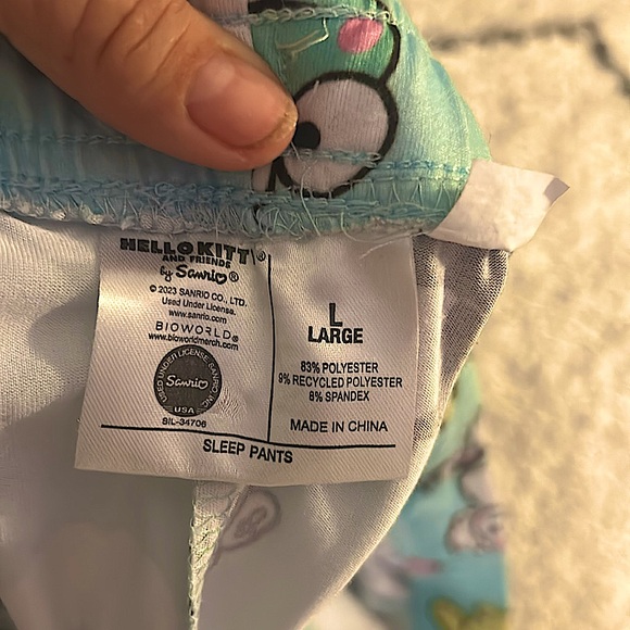 Hello Kitty sleep pants . Pockets on either side tie at the front. Adorable - Picture 5 of 6